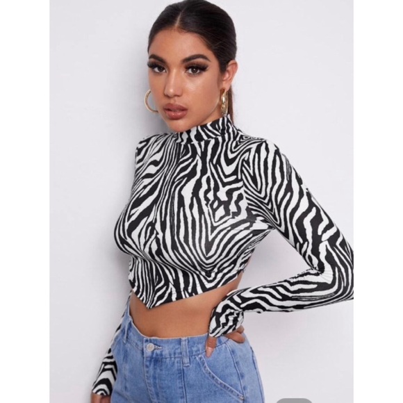 🔴 4/$12 NWOT Black & White Zebra Print Backless Crop Top  Size Large - Picture 3 of 11
